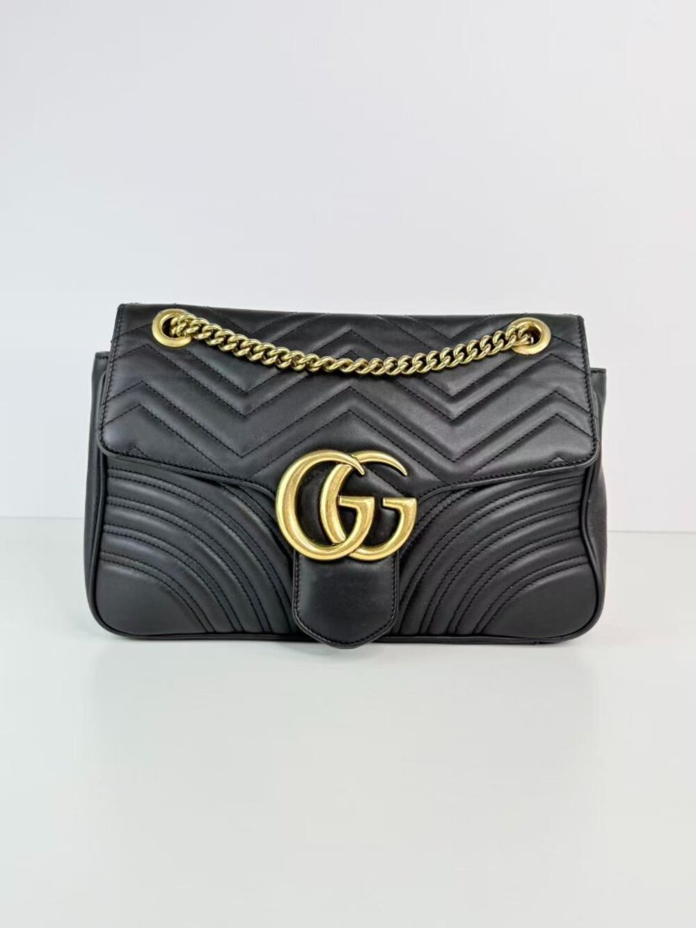 Gucci GG marmont Matelasse black shoulder bag